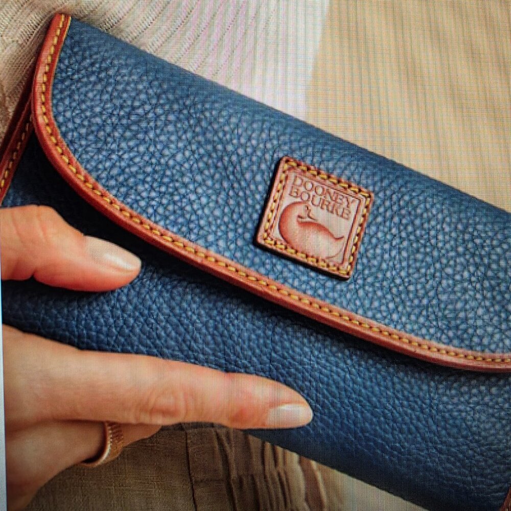 Dooney & Bourke Pebble Grain Baguette Handbag and Continental Clutch **Bundle** - Picture 12 of 14